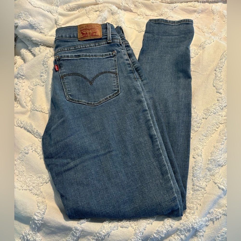 Levi’s Distressed 710 Super Skinny Jeans - Picture 4 of 5